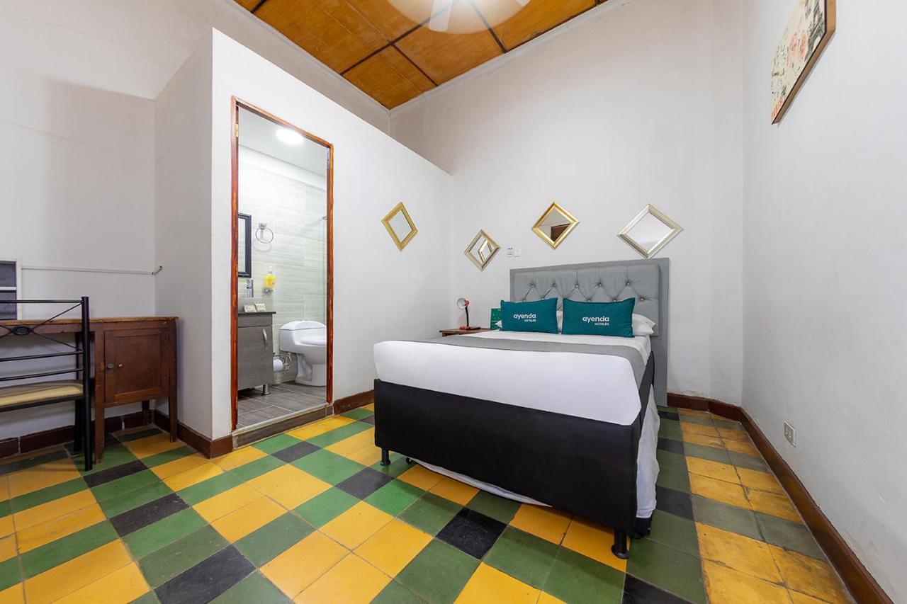 Ayenda Sarayu House Hotel เมเดยิน ภายนอก รูปภาพ