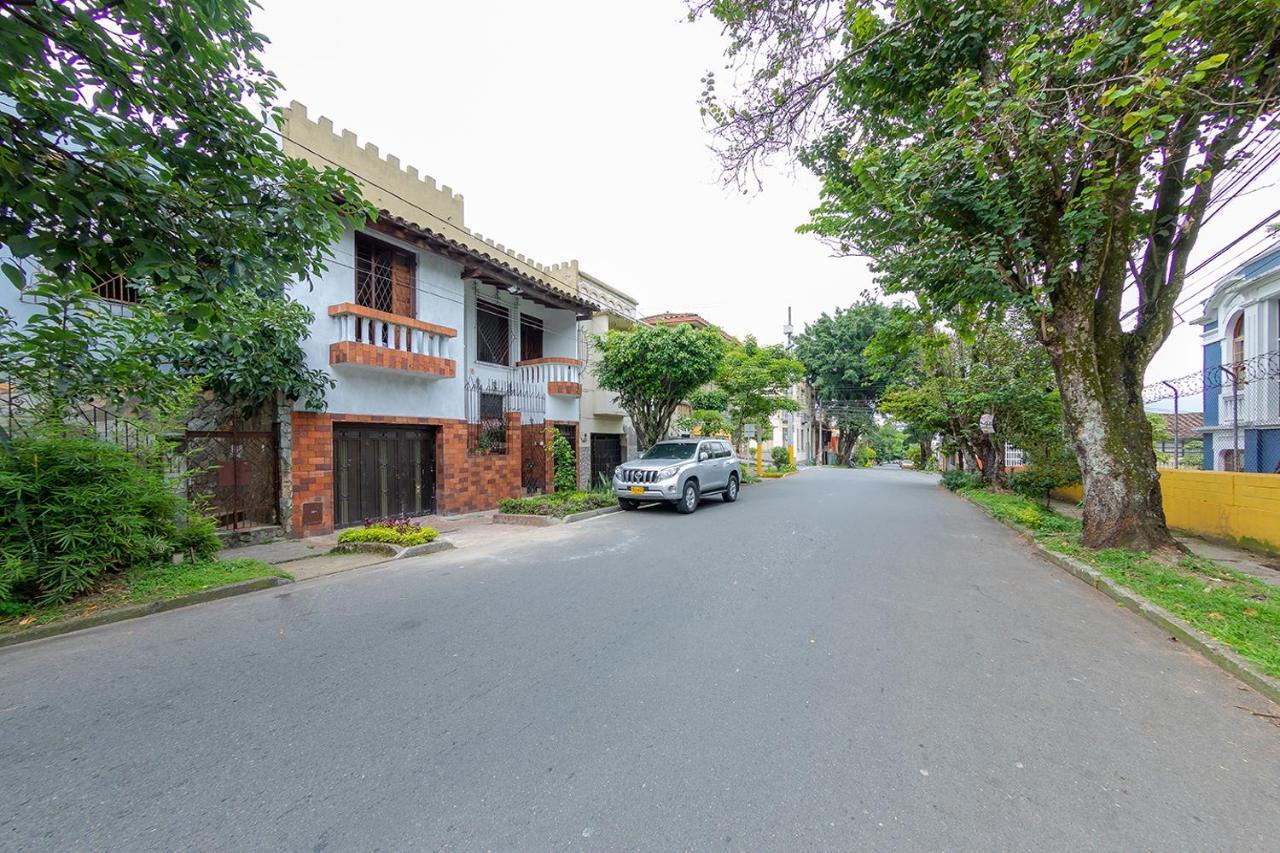 Ayenda Sarayu House Hotel เมเดยิน ภายนอก รูปภาพ